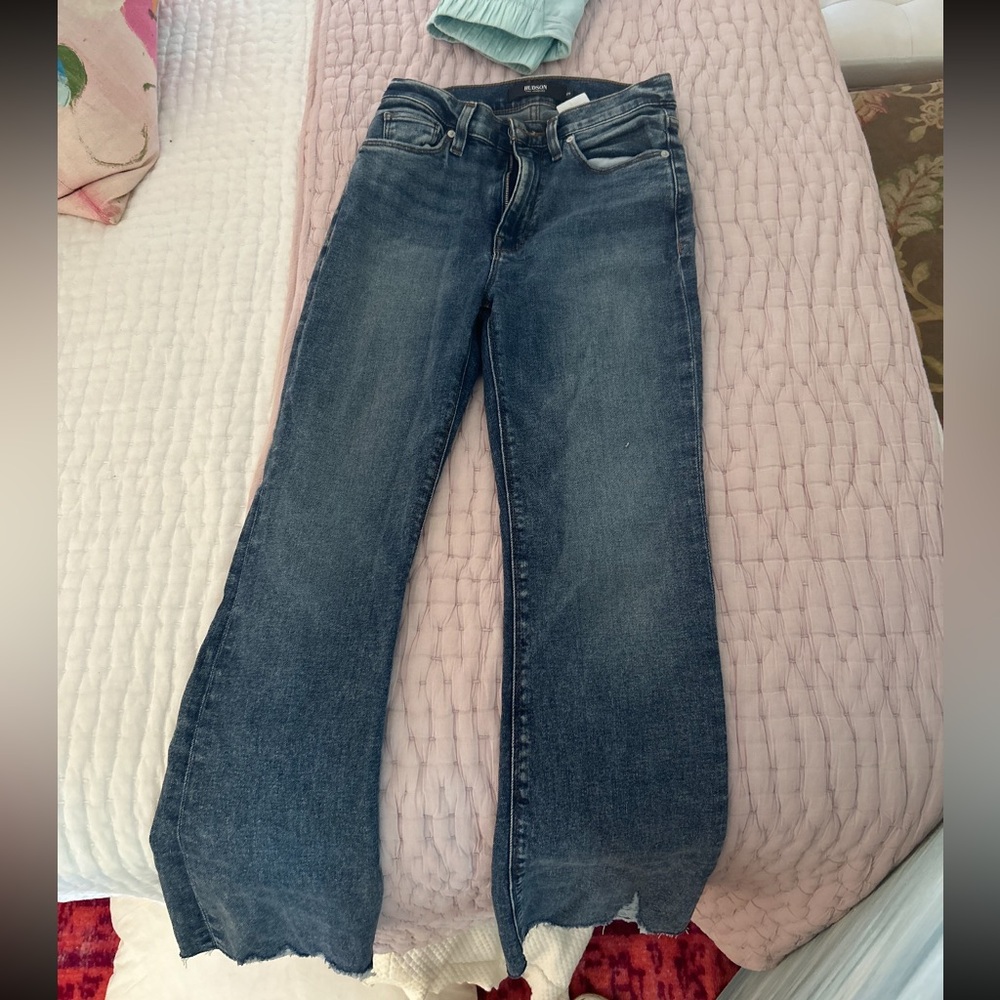 Super super cute HUDSON jeans! Size 25